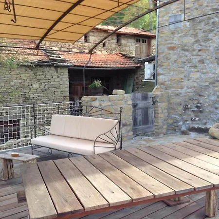 Très Belle Maison De Campagne En Pierre De Grès Hébergement de vacances *