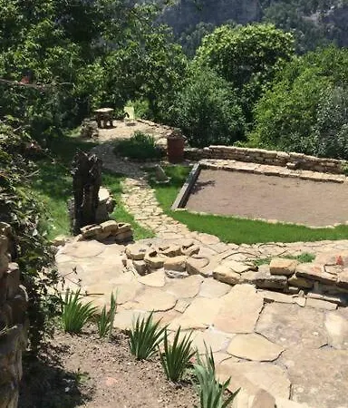 Vakantiehuis Tres Belle Maison De Campagne En Pierre De Gres Braux (Alpes-de-Haute-Provence)