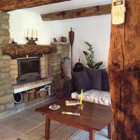 Holiday home Tres Belle Maison De Campagne En Pierre De Gres Braux (Alpes-de-Haute-Provence)